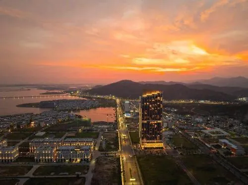 Apartment Icon40 Ho Tang Cao View Nhac Nuoc
